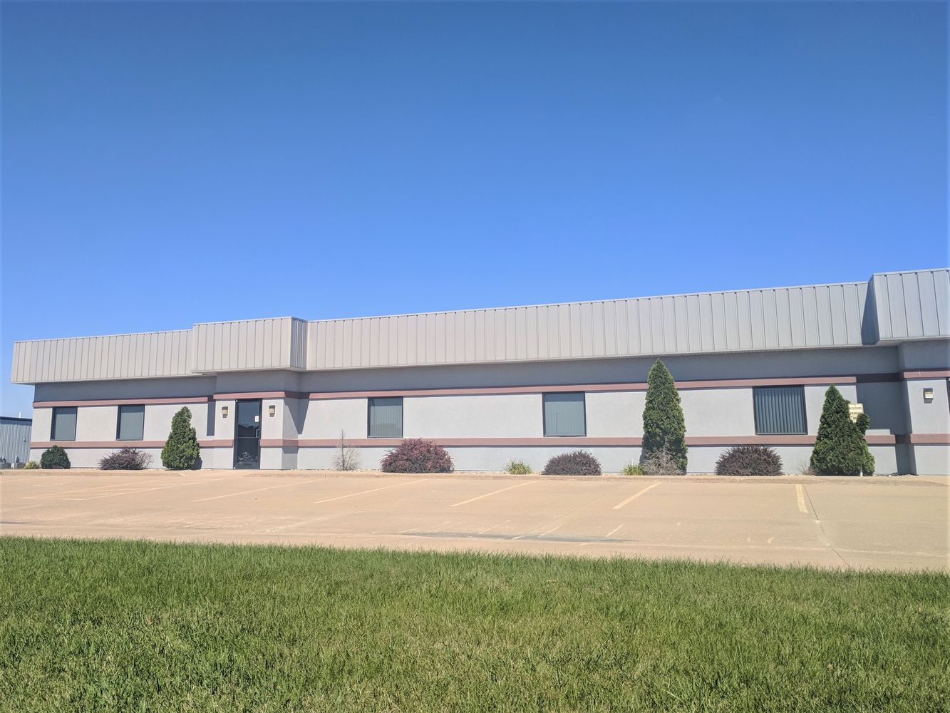 901 West Main Street, El Paso, IL 61738